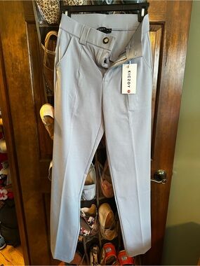 Zoom Straight Leg Women's Dress Pants in Light Gray-NWT